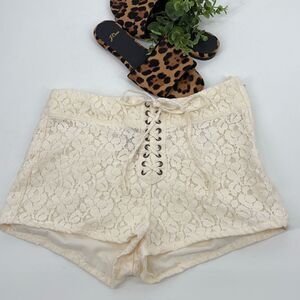 H&M‎ Divided Lace Corset Tie Front Shorts Cream Size 6 Boho Hippy